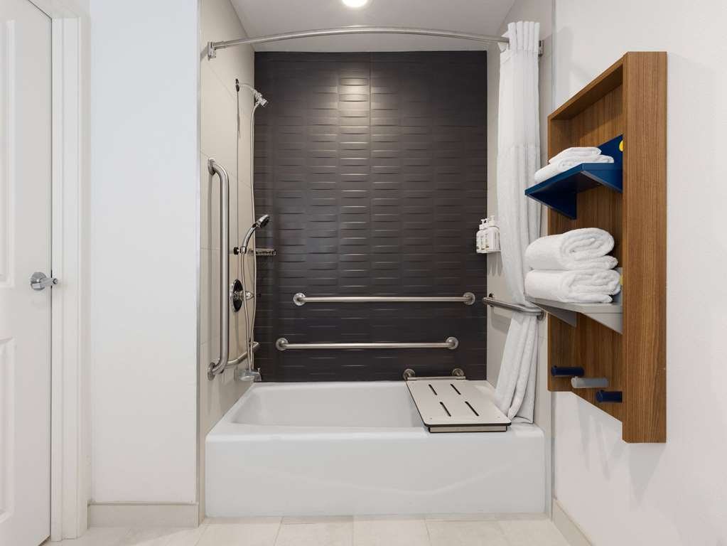 Microtel Inn & Suites by Wyndham Tracy - photo 17