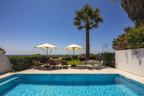 Casa Girassol — 4-Star Luxury Hotel in Carvoeiro, Portugal