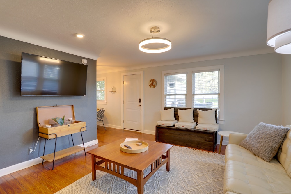 St Petersburg Vacation Rental Home w Pergola - photo 20