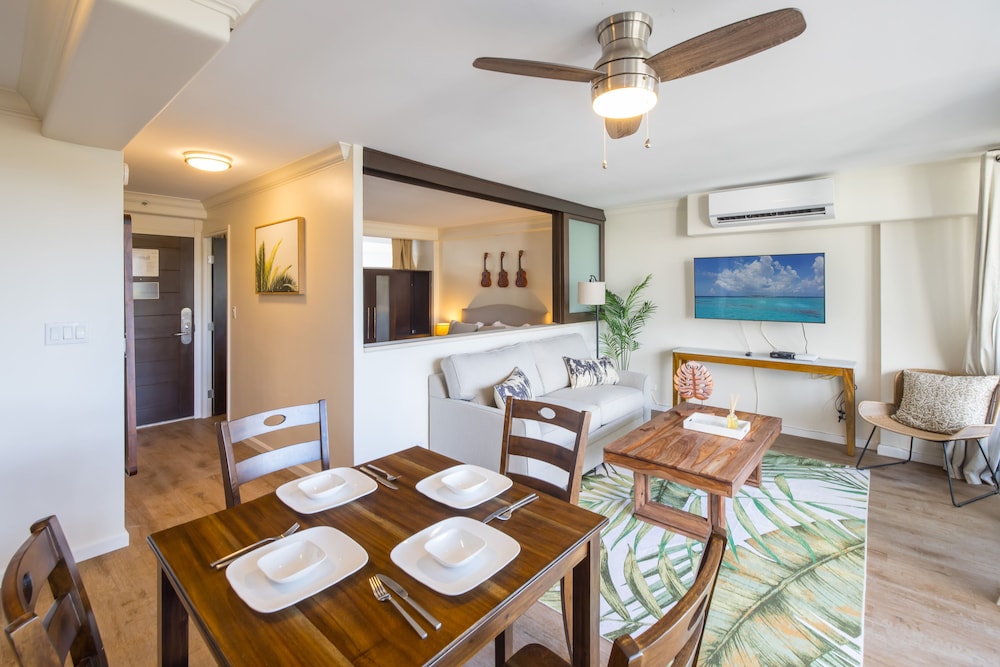 Regency on Beachwalk Waikiki by OUTRIGGER - photo 31