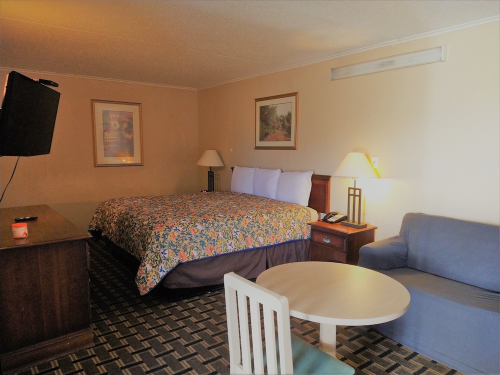 Grand View Plaza Inn & Suites - photo 55