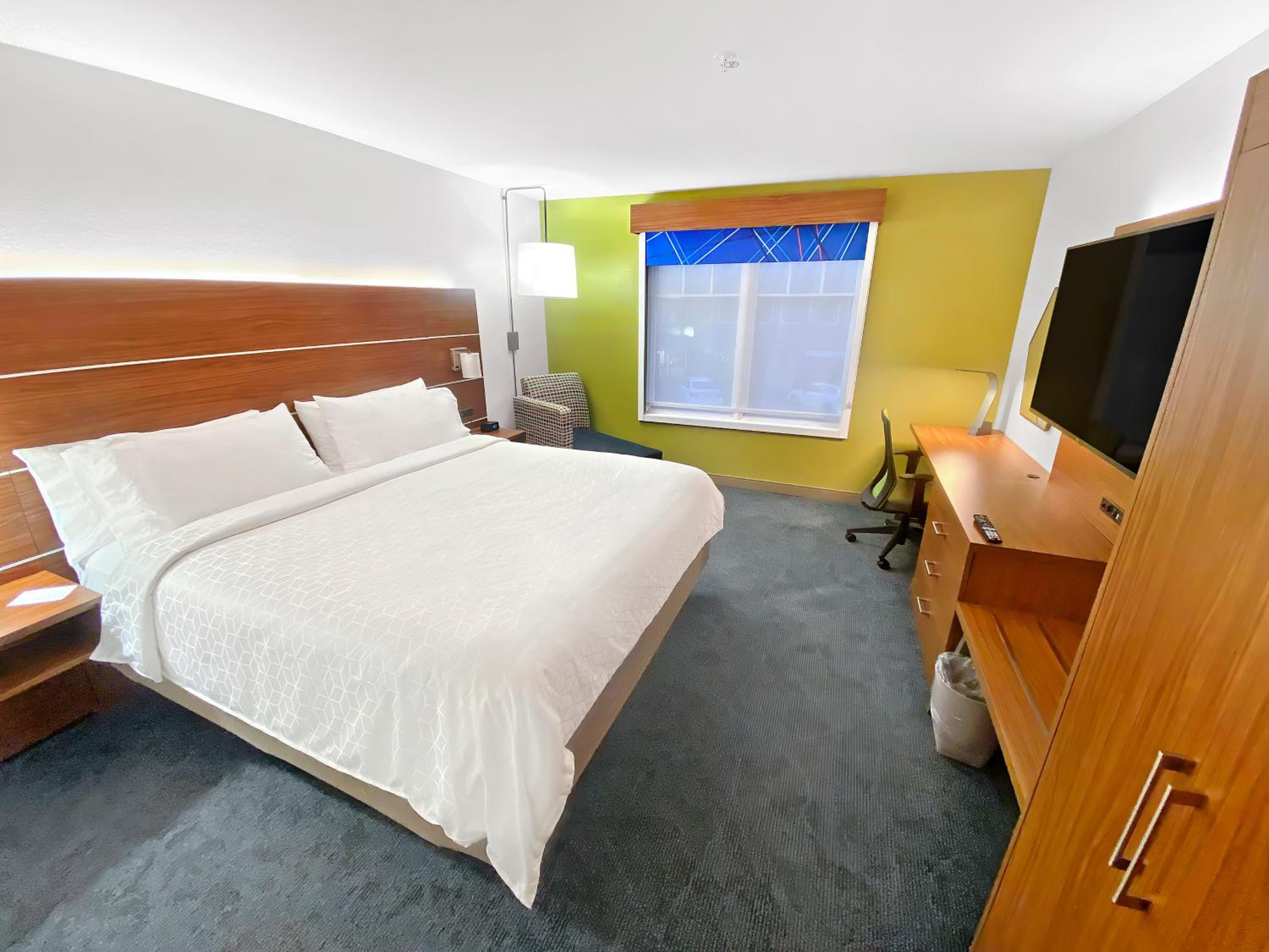 Holiday Inn Express And Suites Dahlonega University Area an IHG Hotel - photo 35