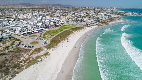 Luxury Beachfront Apartment in Big Bay 2 bedroom