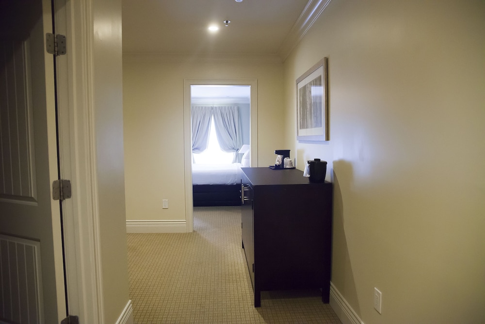 Niagara Crossing Hotel & Spa - photo 15