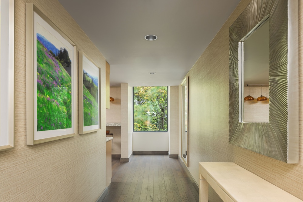 JB Duke Hotel - photo 15