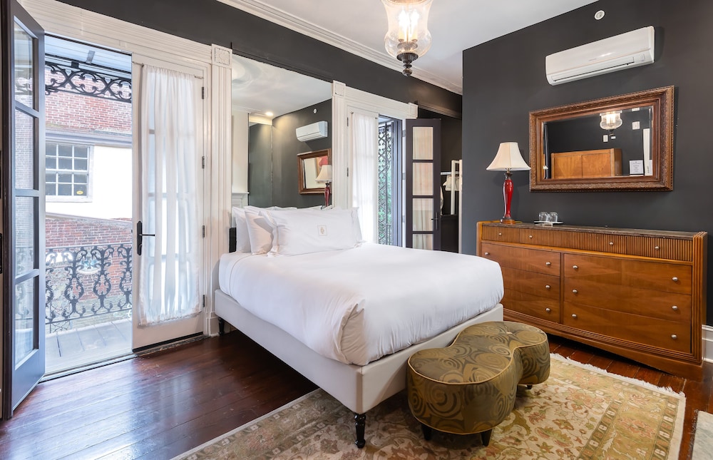 The Dwight D Hotel - photo 11