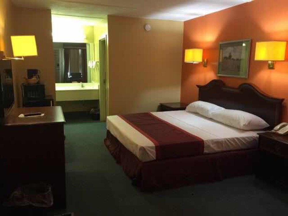 Motel 6 Bracey VA I 85 - photo 8