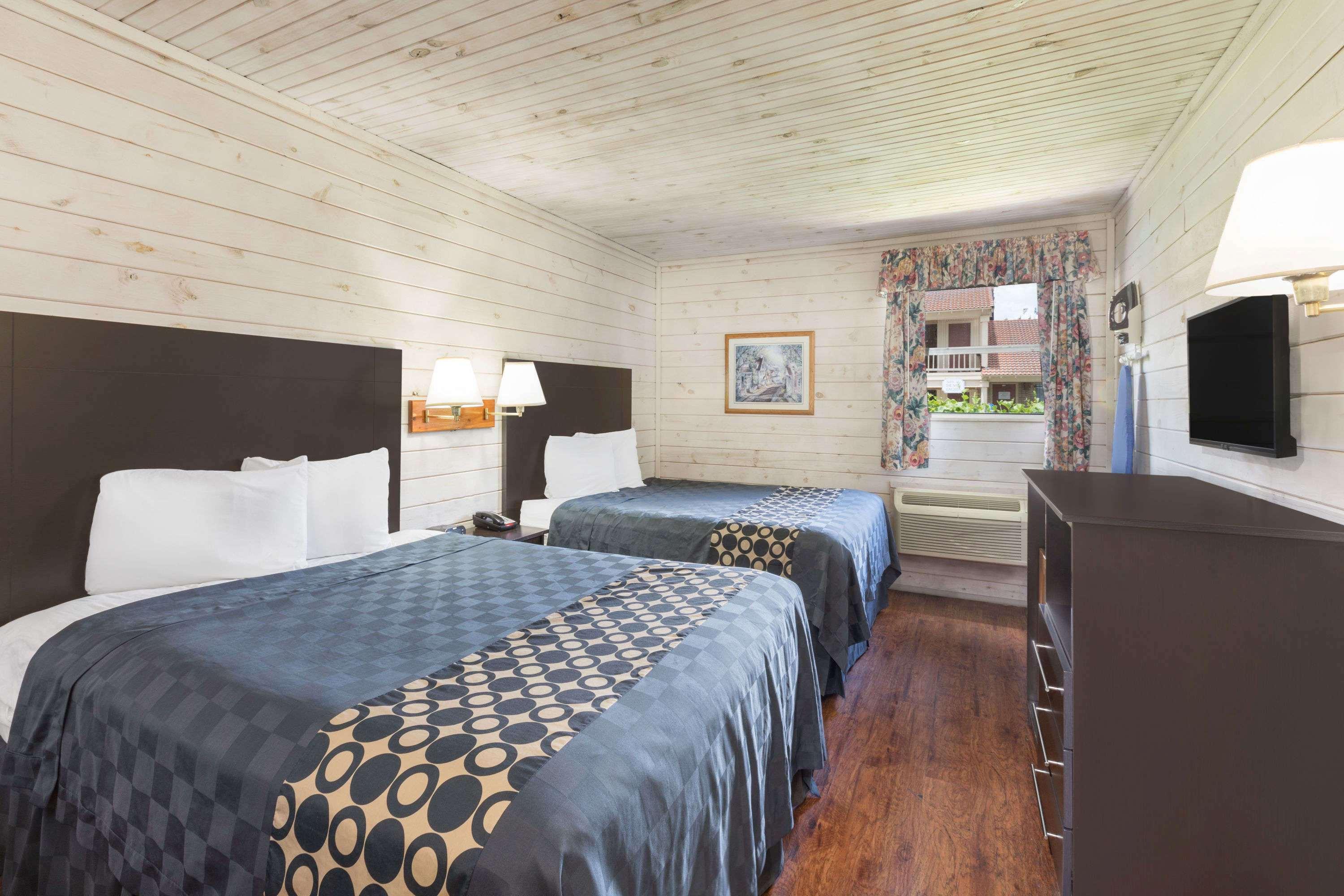 Travelodge Inn and Suites by Wyndham San Antonio Airport - photo 6