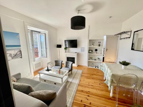 En Face de L’hotel Normandy Appartement Dernier Etage in Deauville, France