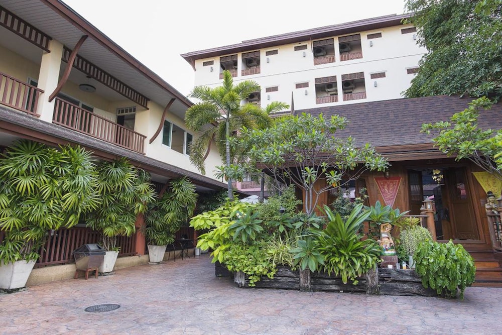 Orchid Resort - last minute hotel in Bangkok
