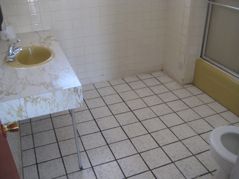 El Capitan Motel - photo 38