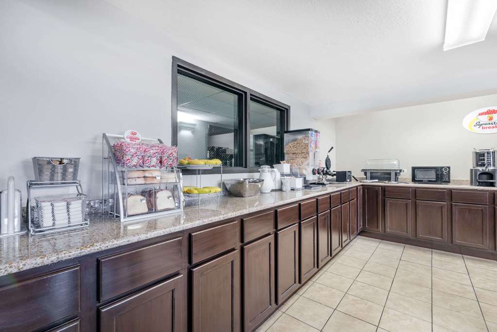 Super 8 by Wyndham Pierre SD - photo 15
