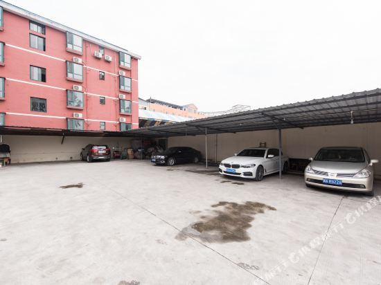 Xinya residence express hotel in Linqiong, People's Republic of China