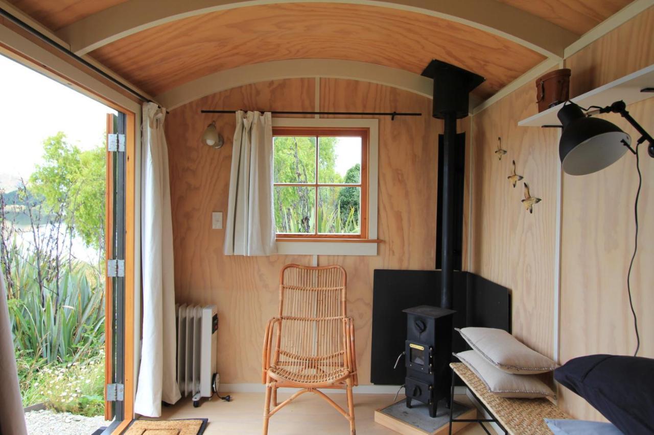 The Bird Hide Rustic Luxury by the Water in Dunedin, New Zealand