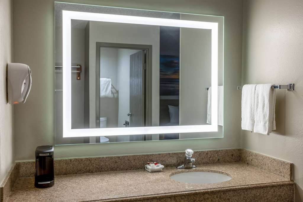 Days Inn by Wyndham Pleasant Prairie Kenosha - photo 36
