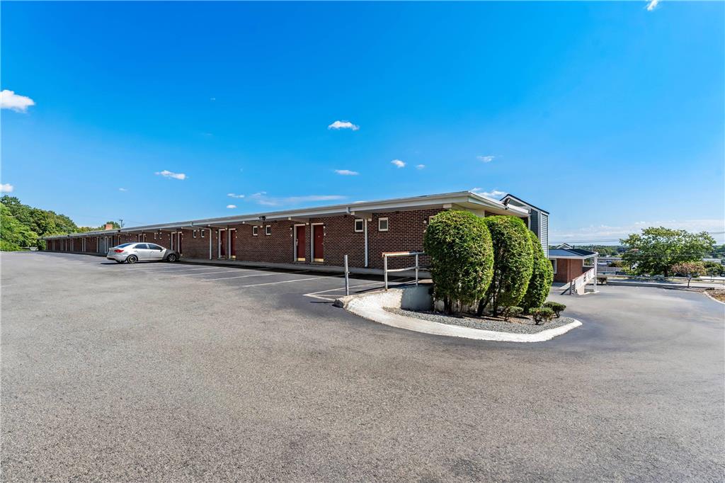 Econo Lodge Cranston Providence - photo 7