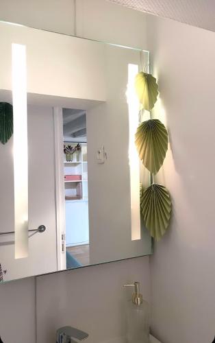 Beau studio Gare de Lyon — 4-Star Luxury Hotel in Paris, France