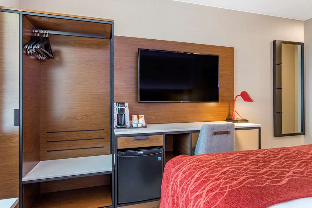 Comfort Inn JFK Airport - photo 18