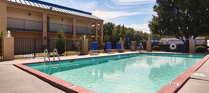 Days Inn by Wyndham Little Rock South - photo 13