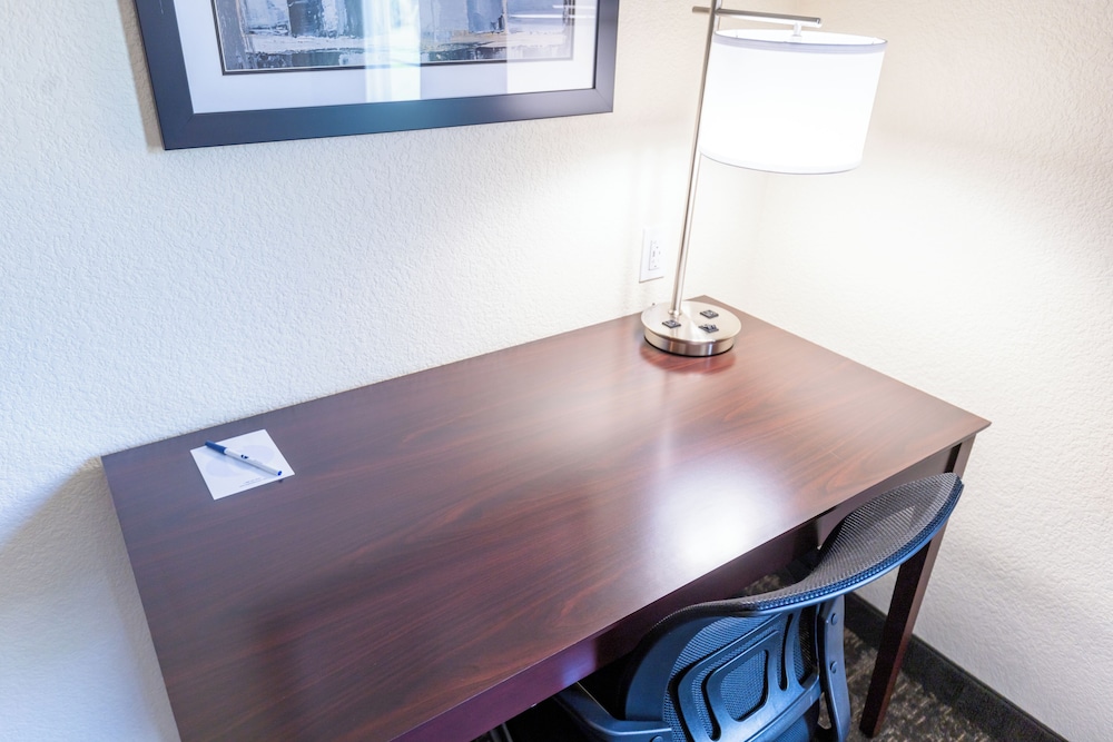 Cobblestone Inn & Suites Winters - photo 37