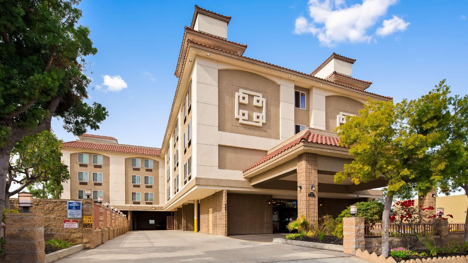 Best Western of Long Beach - photo 2