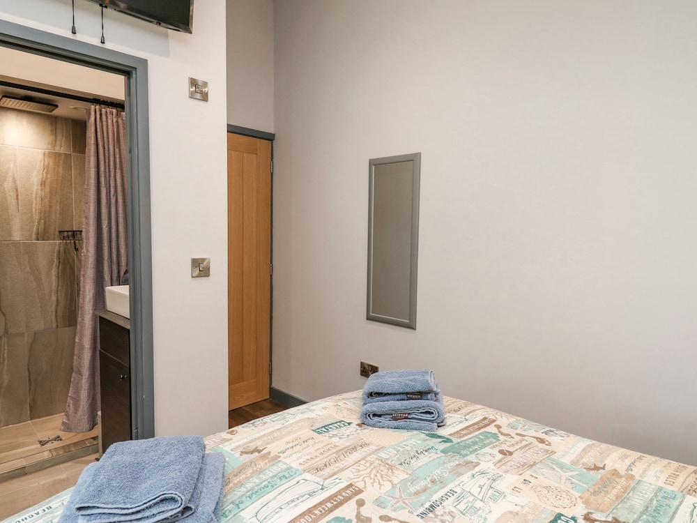The Nest Brython — Tenby — photo 2