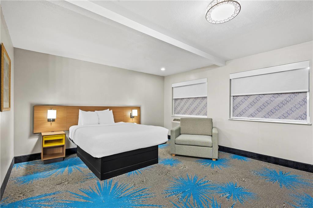 Days Inn by Wyndham Mitchell SD - photo 32