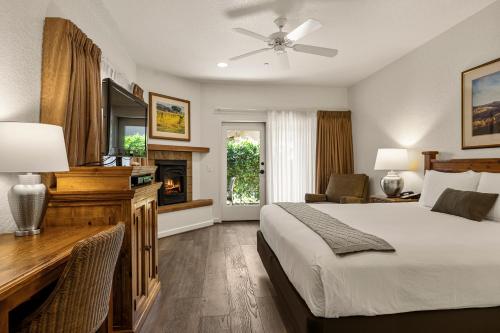 El Pueblo Inn - photo 15