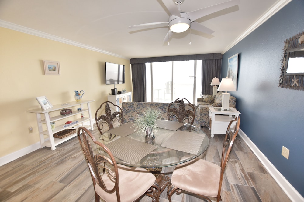1410 Waters Edge Resort 1 Bedroom Condo by RedAwning - photo 29