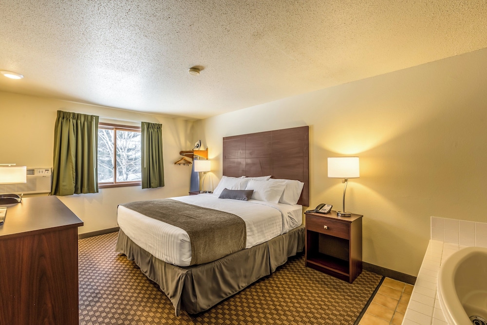 Cobblestone Inn & Suites Merrill - photo 22