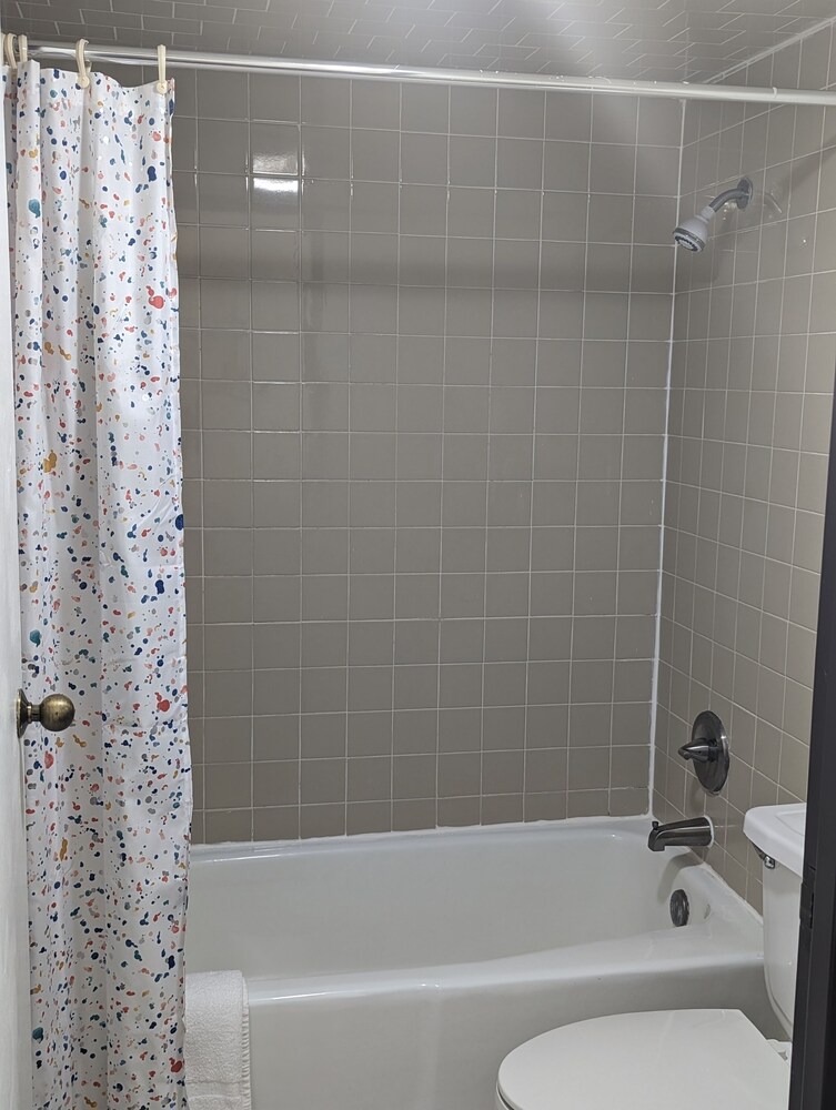 Luxury Inn - photo 13