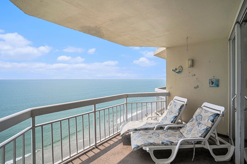 1109 Waters Edge Resort 1 Bedroom Condo by RedAwning in Murrells Inlet, United States