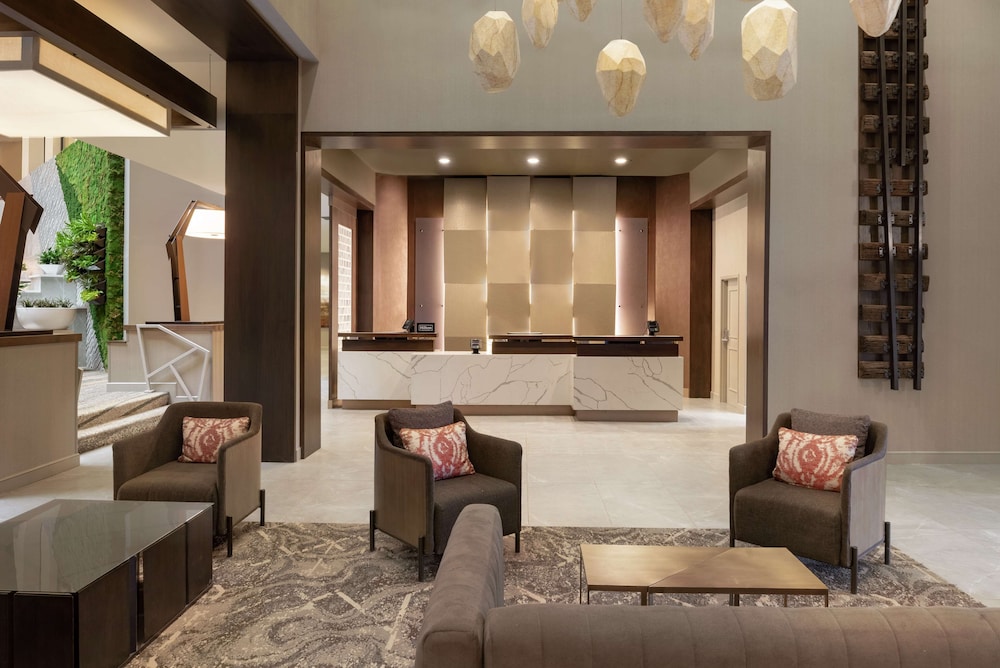 Embassy Suites by Hilton Cleveland Rockside - photo 6