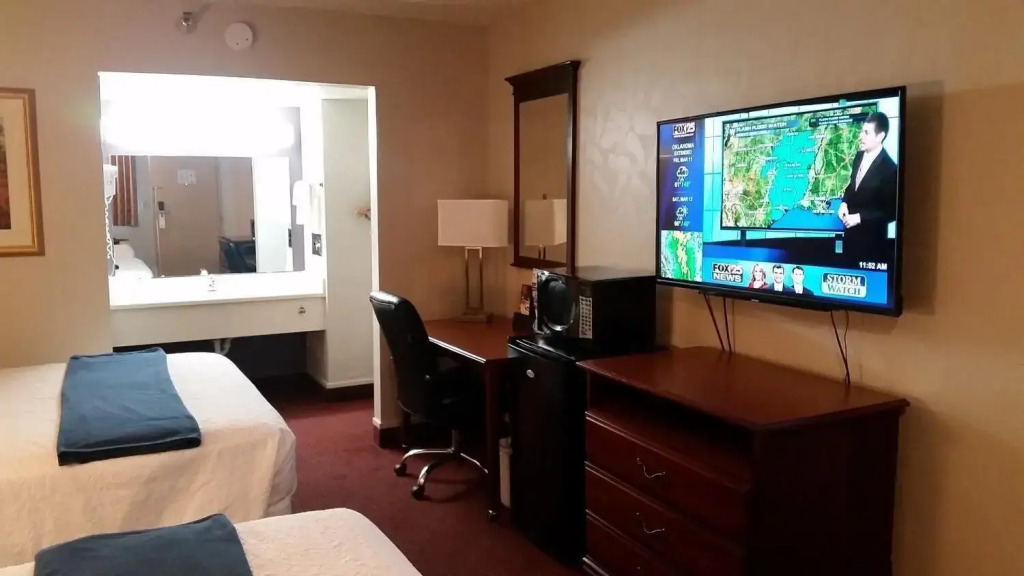 Americas Best Value Inn Oklahoma City at I 35 S - photo 15
