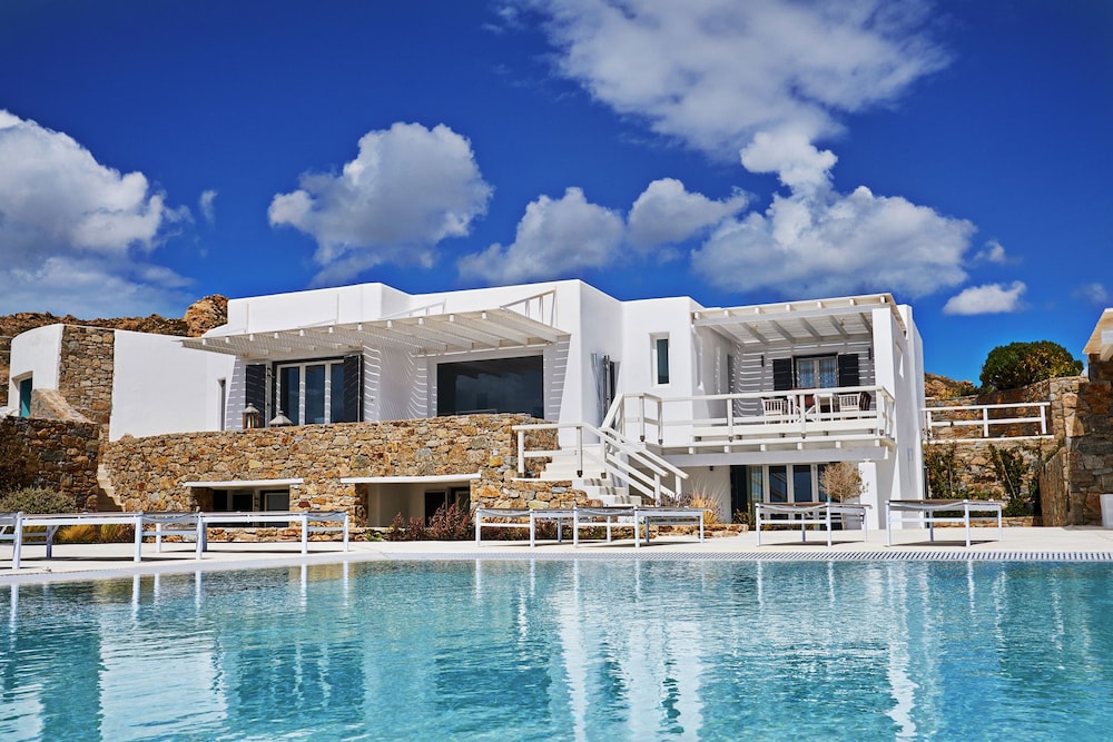 Villa Etcetera — 4-Star Luxury Hotel in Mykonos, Greece