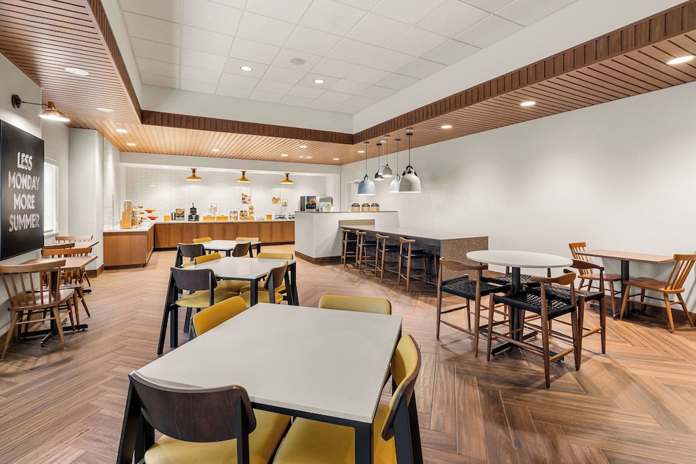 Fairfield Inn & Suites by Marriott Seattle Downtown Seattle Center - photo 19