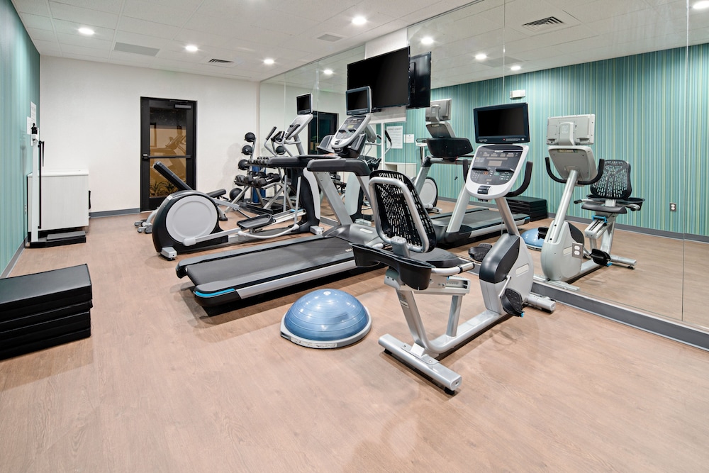 Holiday Inn Express Hotel & Suites Atascadero by IHG - photo 46
