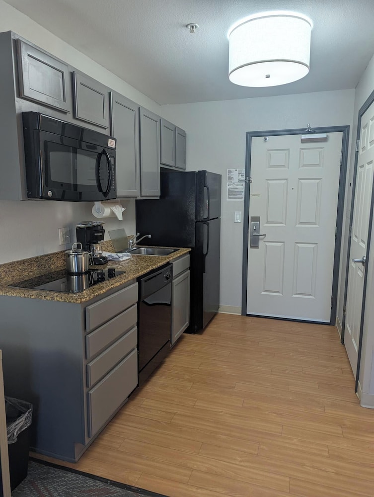 Candlewood Suites Loveland by IHG - photo 29