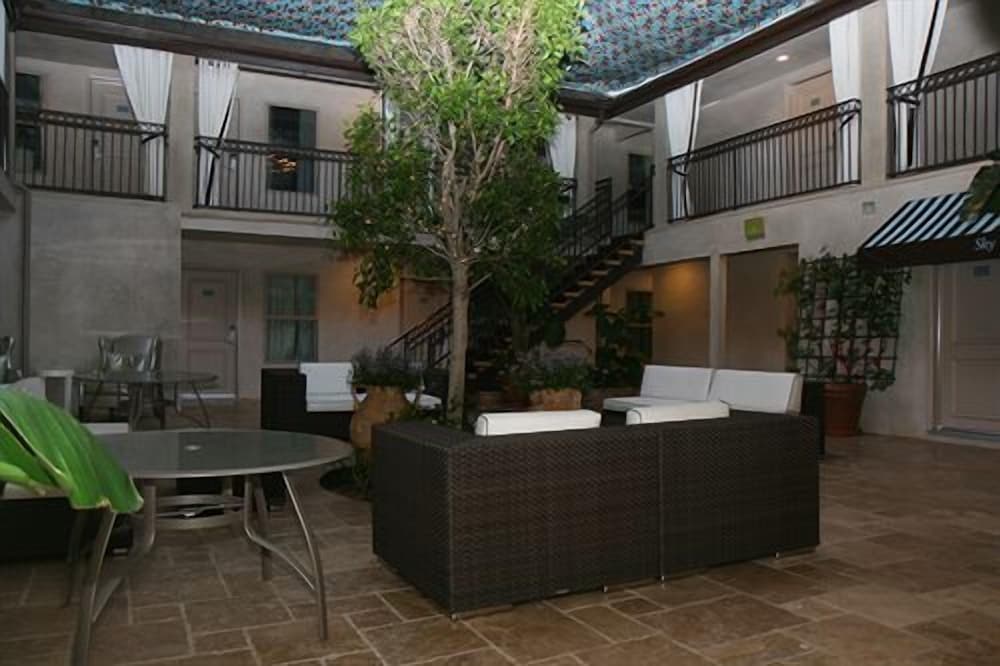 L.A. Sky Boutique Hotel - photo 38