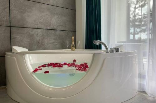 Arkadiya Sky Jakuzi & MP 25 — 4-Star Luxury Hotel in Odessa, Ukraine