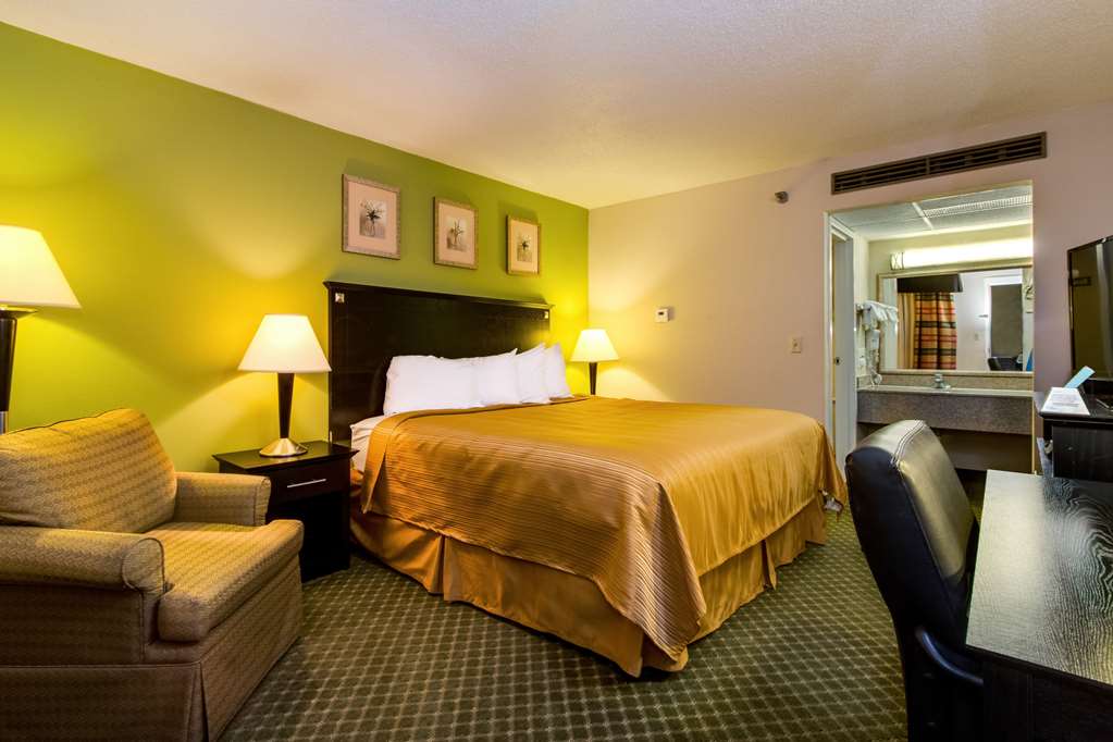 Quality Inn & Suites Moline Quad Cities - photo 10
