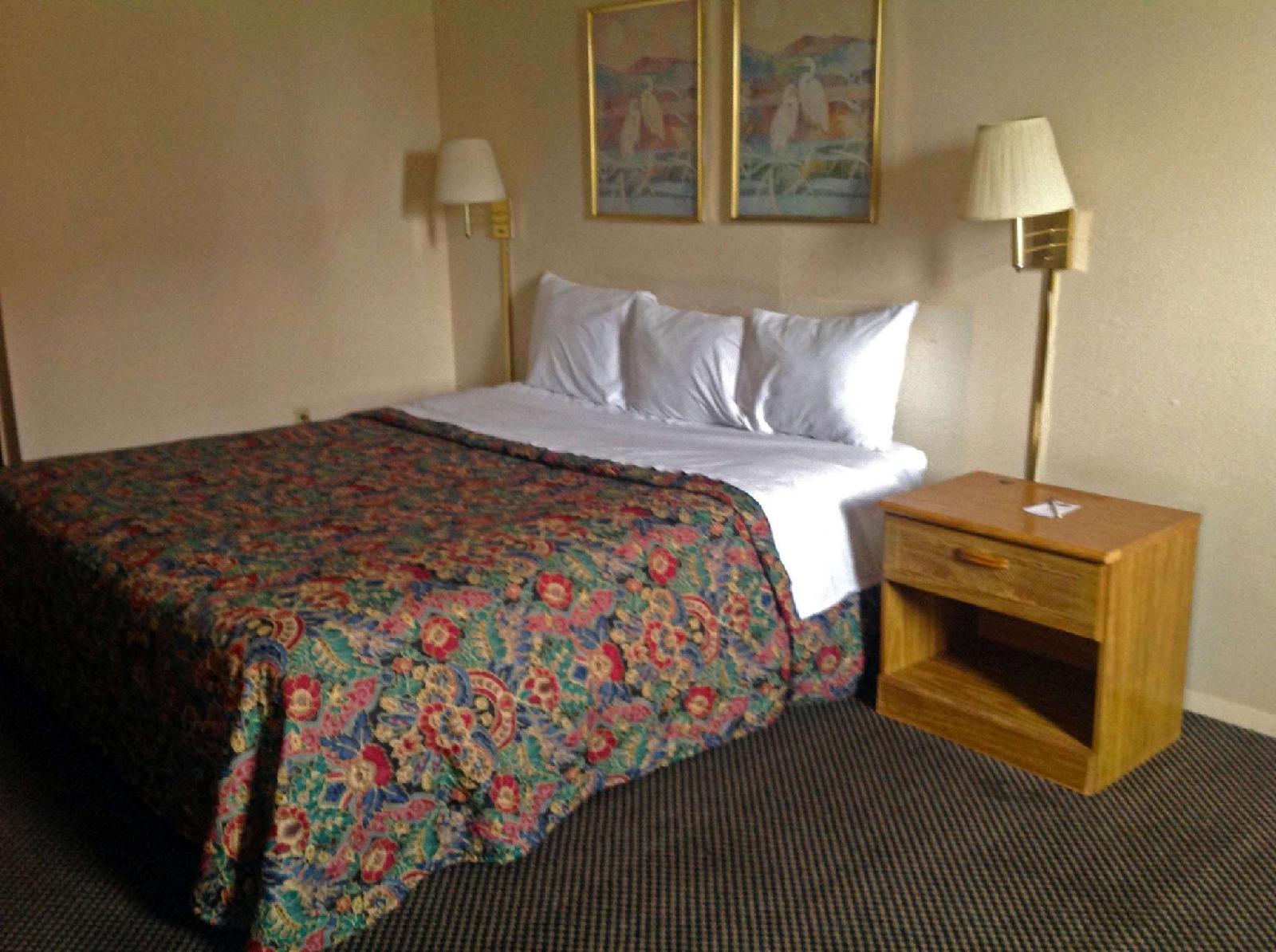 Country Hearth Inn & Suites Indianapolis - photo 7