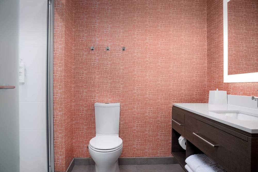 Home2 Suites by Hilton Cullman - photo 17