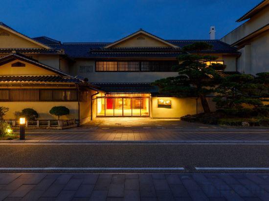 Tsuruya - carbon neutral hotel in Awara