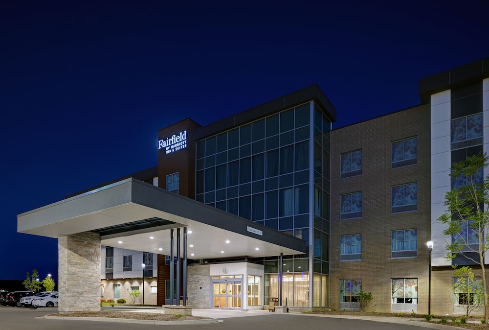 Fairfield Inn & Suites by Marriott Milwaukee Brookfield - photo 53