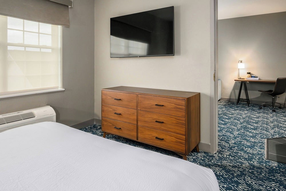 Four Points by Sheraton Bedford Manchester Airport - photo 19