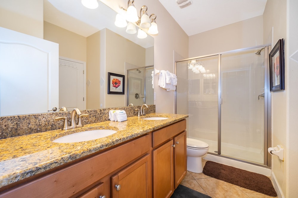 Orlandoasis by Avantstay 8bdr Pool Movie Theater Game Room Resort Access - photo 21