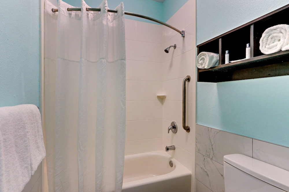 The Island Hotel Near Beach Port Aransas - photo 20
