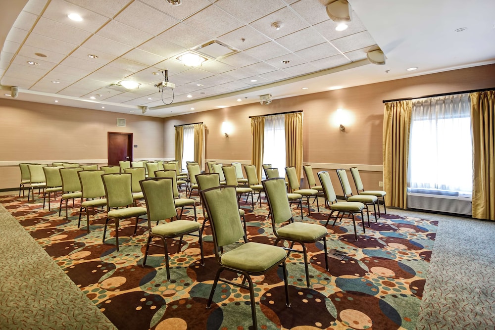 Hampton Inn & Suites Detroit Canton - photo 88
