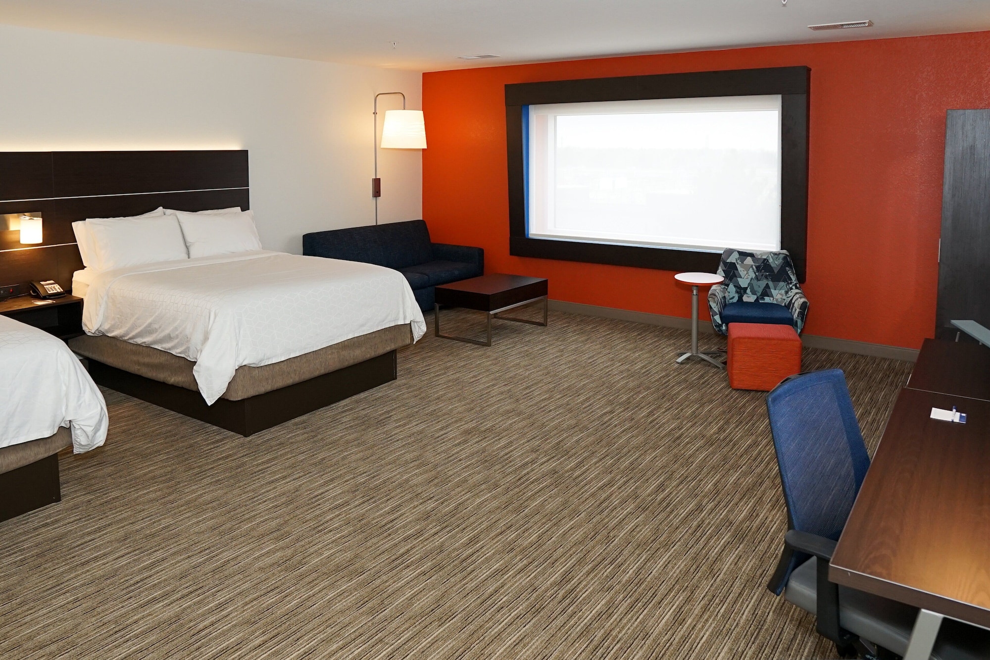 Holiday Inn Express & Suites Denver Aurora Medical Campus - photo 80